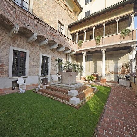 Foresteria Palazzo Guazzoni Zaccaria Cremona Buitenkant foto
