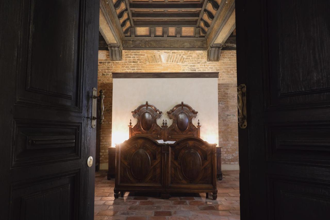 Foresteria Palazzo Guazzoni Zaccaria Cremona Buitenkant foto