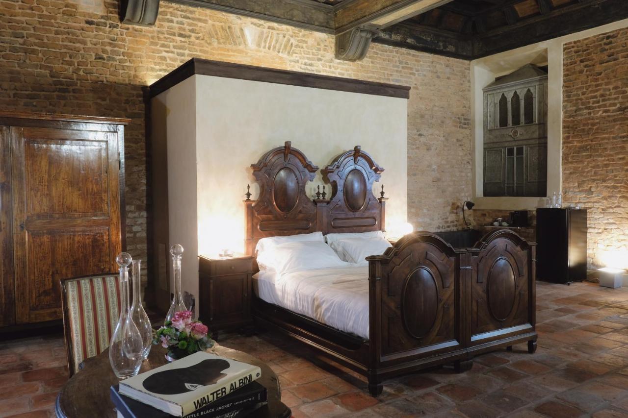 Foresteria Palazzo Guazzoni Zaccaria Cremona Buitenkant foto