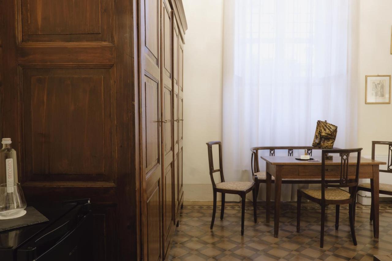 Foresteria Palazzo Guazzoni Zaccaria Cremona Buitenkant foto