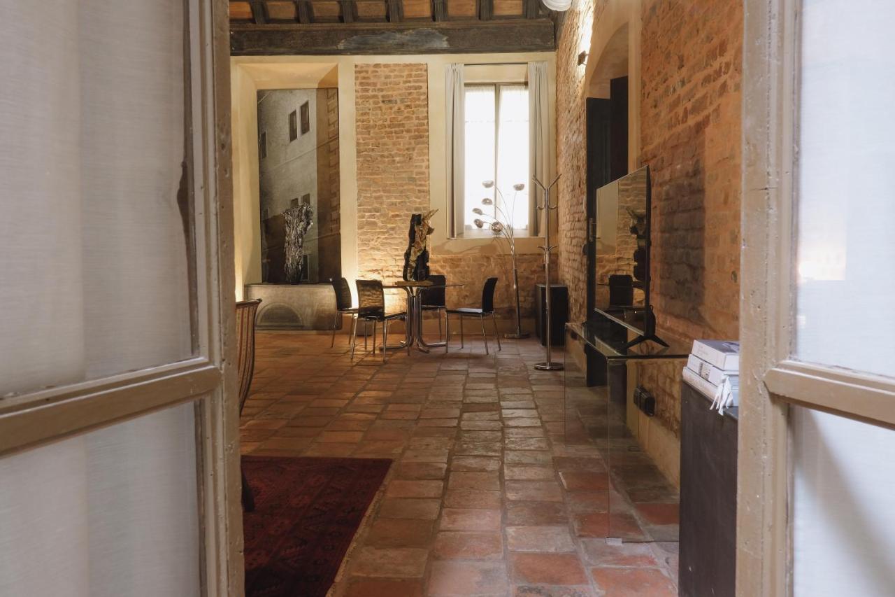 Foresteria Palazzo Guazzoni Zaccaria Cremona Buitenkant foto