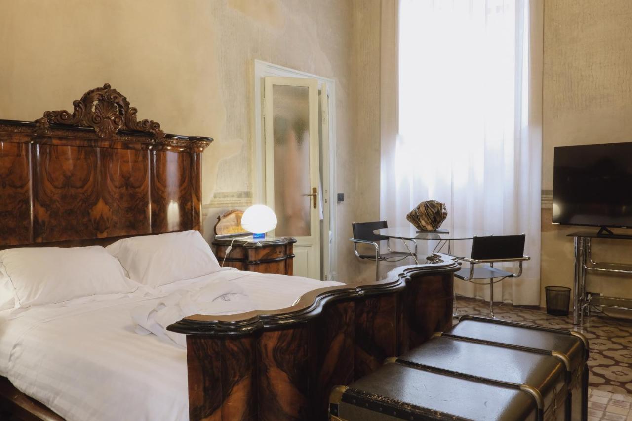 Foresteria Palazzo Guazzoni Zaccaria Cremona Buitenkant foto