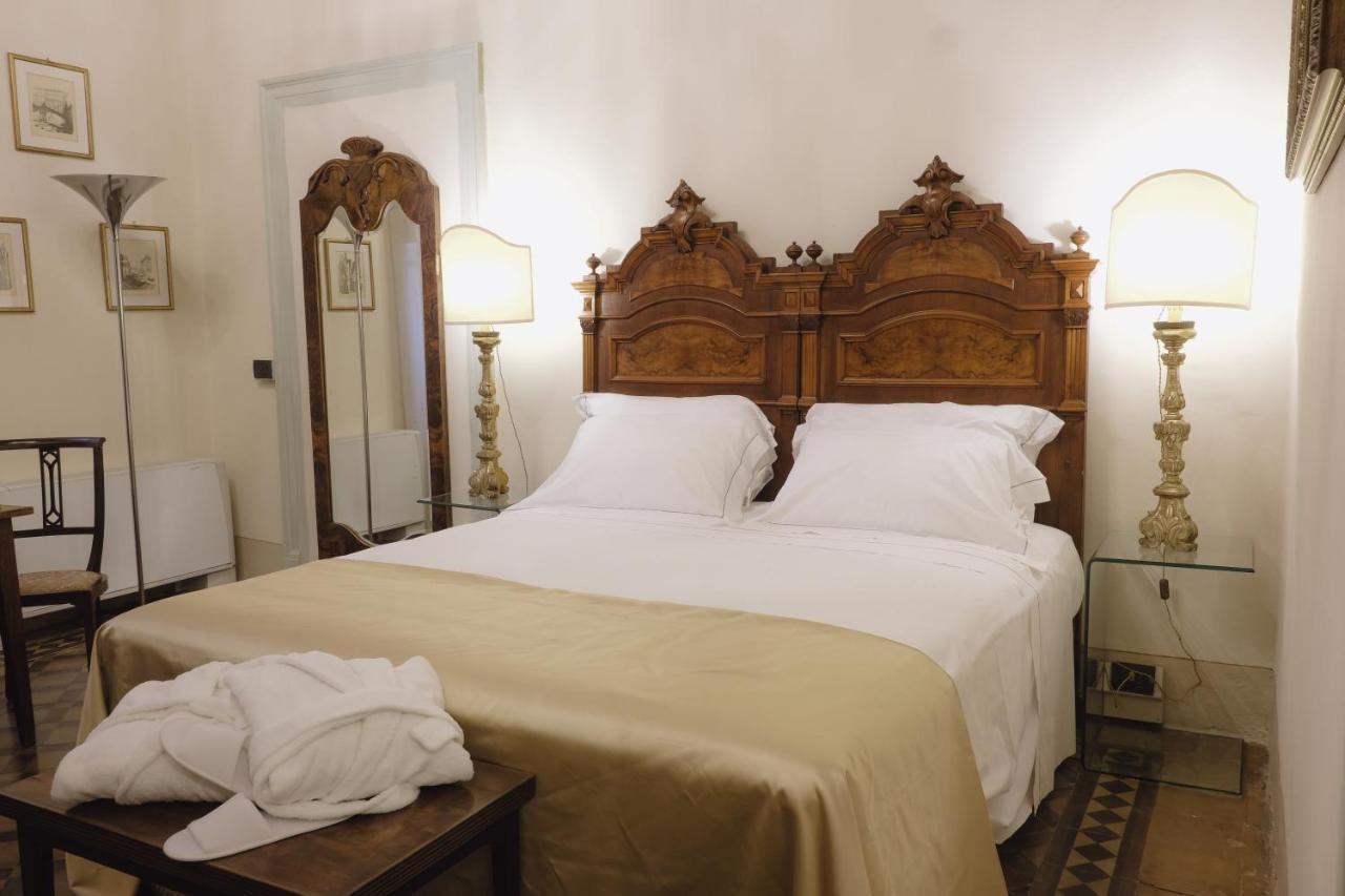Foresteria Palazzo Guazzoni Zaccaria Cremona Buitenkant foto
